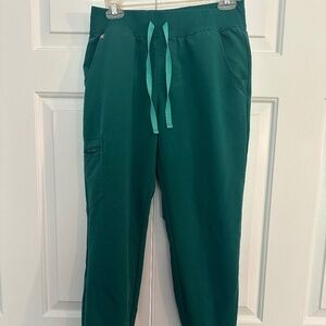 Figs Scrubs Joggers size small hunter green
